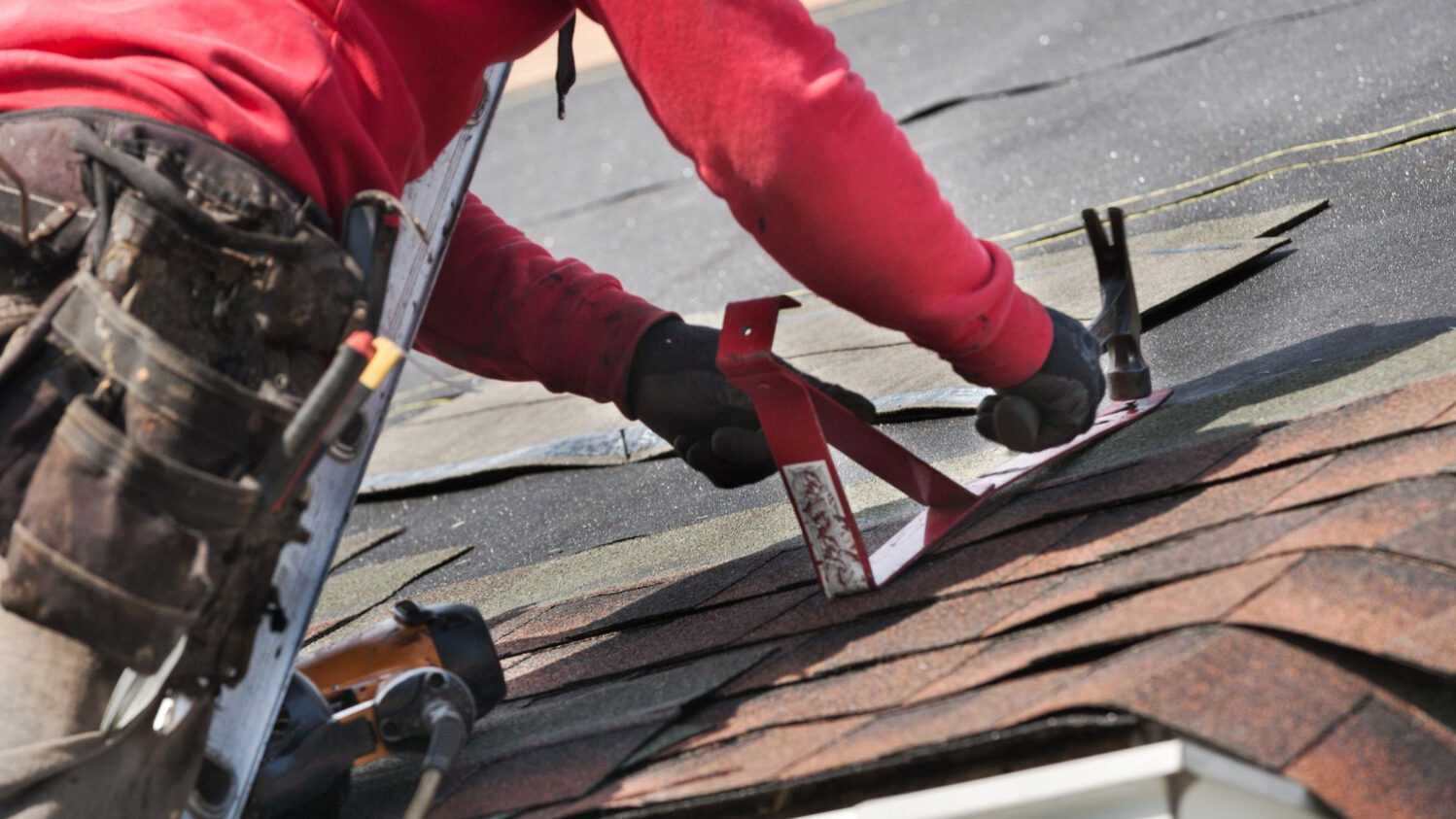 foam roof maintenance process with cleaning and recoating